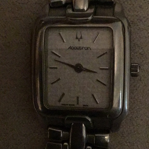 Ladies Accutron watch by Bulova - Picture 2 of 6